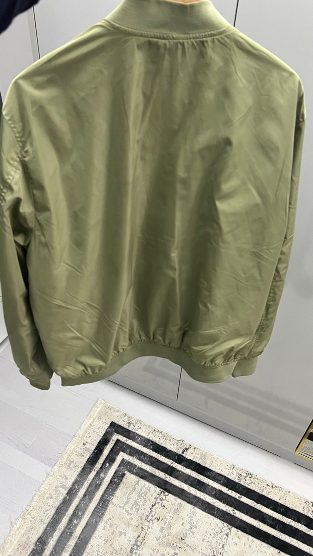 Erkek Haki Renk Saten Görünümlü Ceket

L BEDEN - Görsel 3