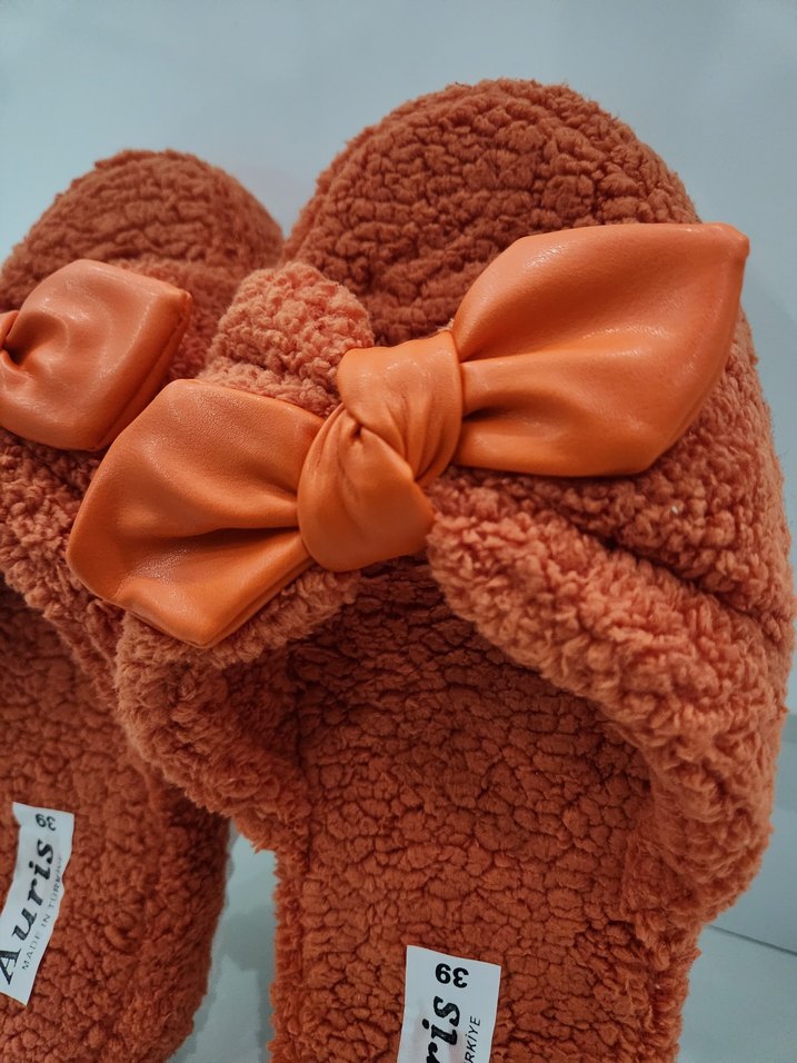 Turuncu Fiyonk Detaylı Kadın Ev Terliği - Görsel 5