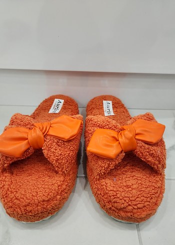 FİYONKLU TURUNCU EV TERLİĞİ KADIN ŞIK - Görsel 4