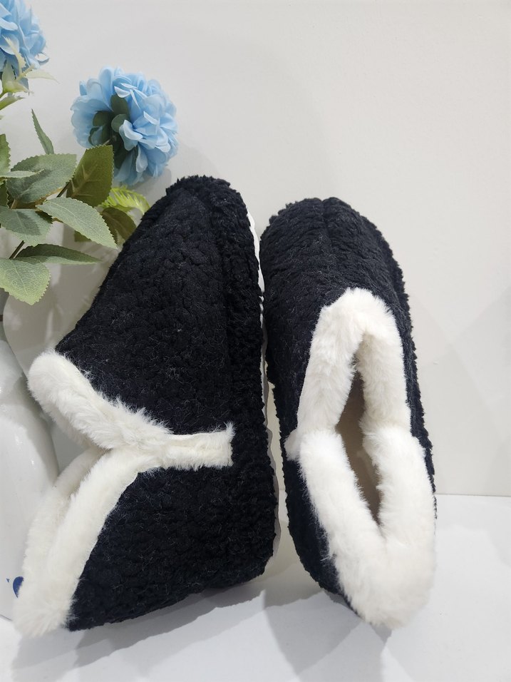 KIŞLIK EV BOTU PANDİFİ SİYAH BEYAZ PELUŞ - Görsel 2