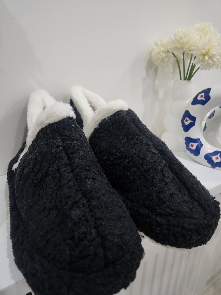 KIŞLIK EV BOTU PANDİFİ SİYAH BEYAZ PELUŞ - Görsel 4