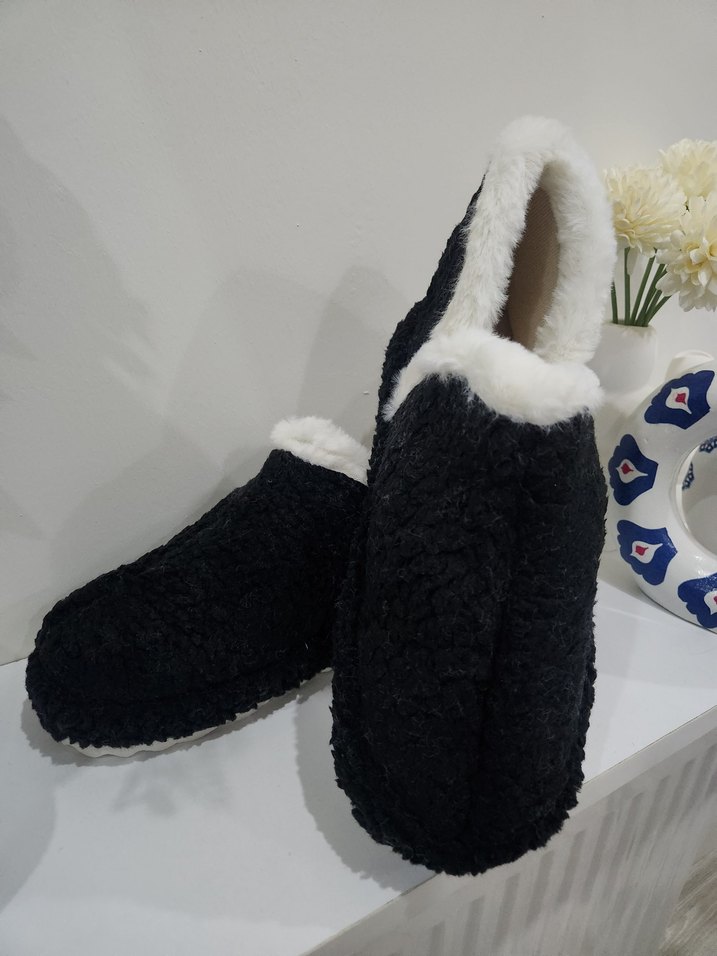 KIŞLIK EV BOTU PANDİFİ SİYAH BEYAZ PELUŞ - Görsel 5