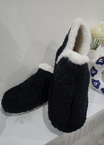 Kız Çocuk Siyah Kürklü Sıcak Terlik - Görsel 10