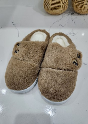 KAHVERENGİ PELUŞ DÜĞMELİ KADIN PANDUF - Görsel 7