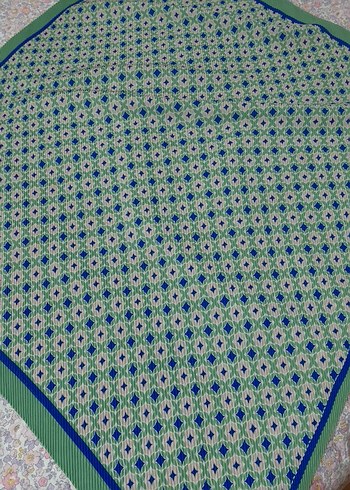 Piliseli Eşarp - Görsel 2