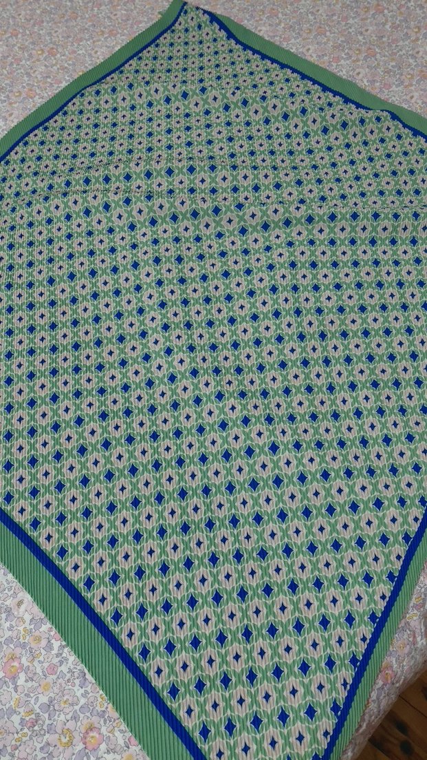 Piliseli Eşarp - Görsel 2