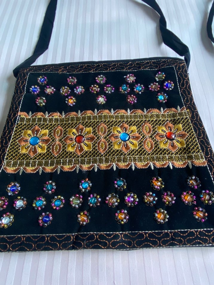 Nakışlı ve Boncuk İşlemeli Bohem Kadın Çantası - Görsel 4