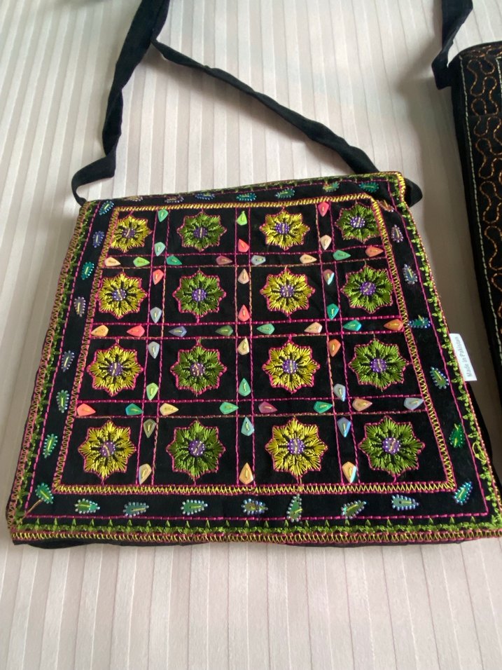 Nakışlı ve Boncuk İşlemeli Bohem Kadın Çantası - Görsel 3