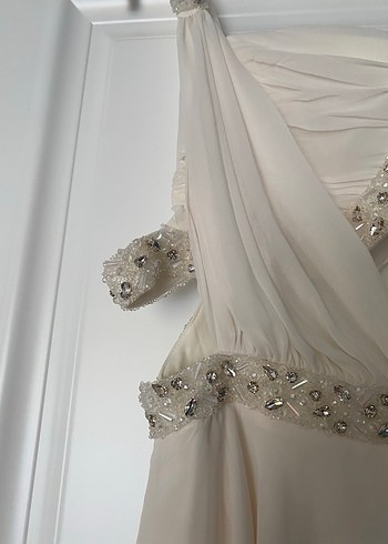 Bej Nakışlı Drapeli Uzun Abiye Elbise nikah ve after kıyafeti - Görsel 3