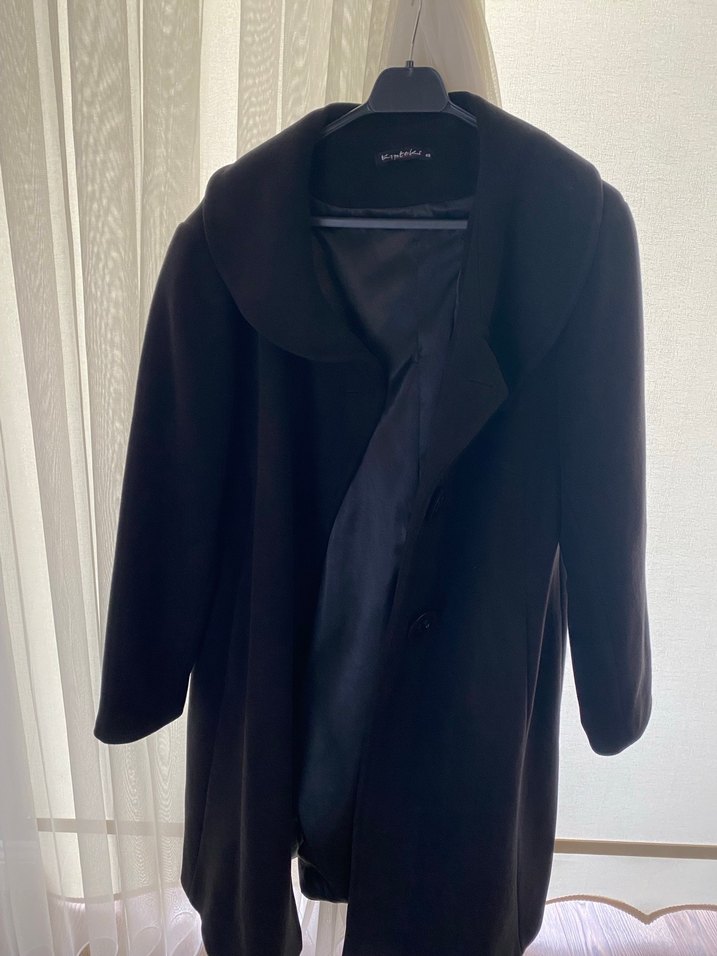 Düğmeli Siyah Kaban - Görsel 5