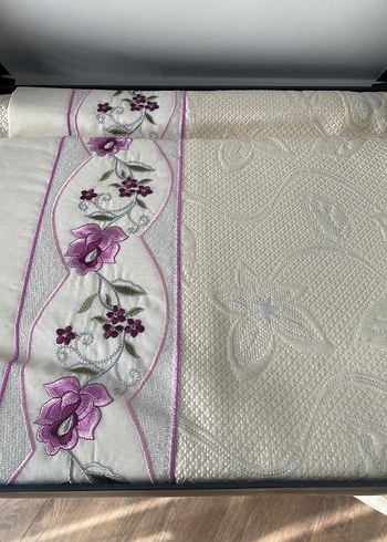 İşlemeli Açık Mor pike takımı - Görsel 2