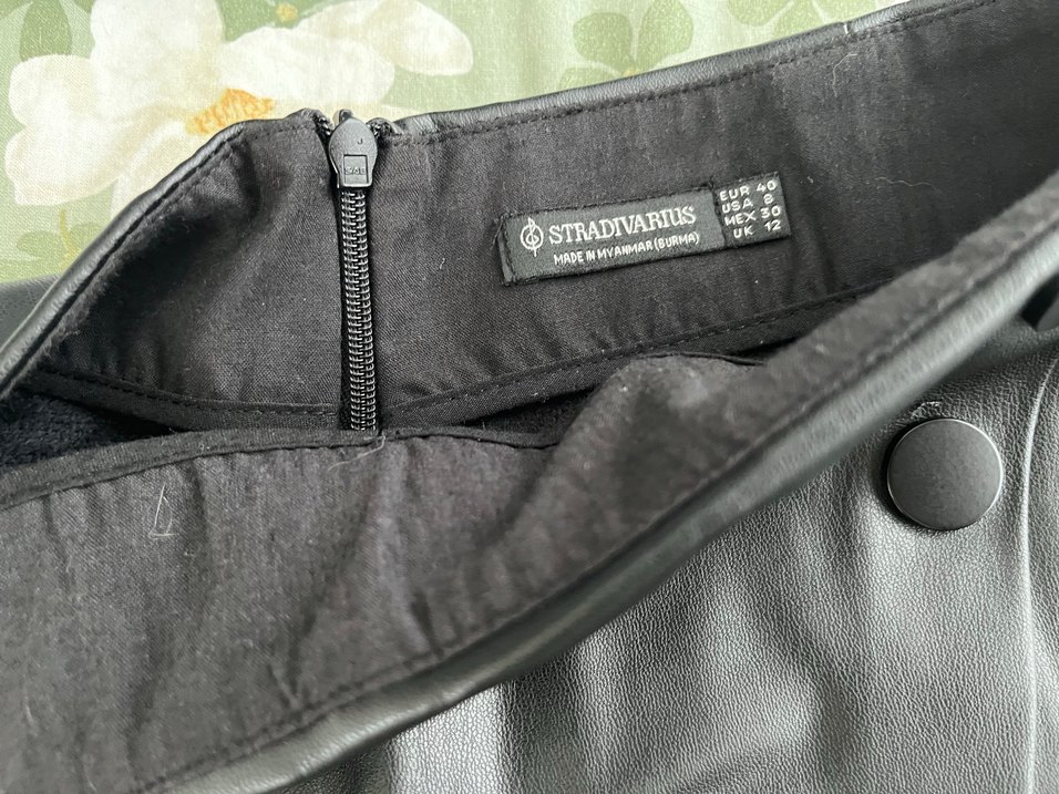 Stradivarius Deri Şort Etek - Görsel 2