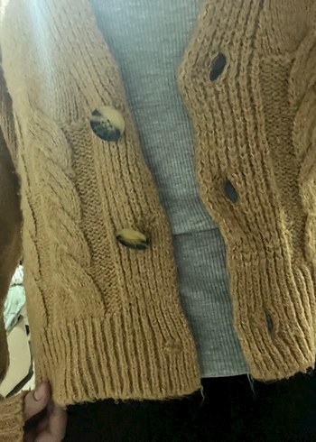 Bej V Yakalı Örgü Kadın Hırka - Görsel 3