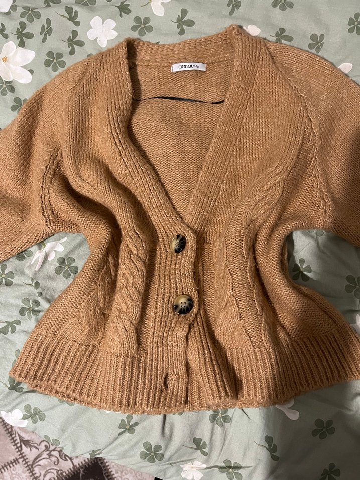 Bej V Yakalı Örgü Kadın Hırka - Görsel 5