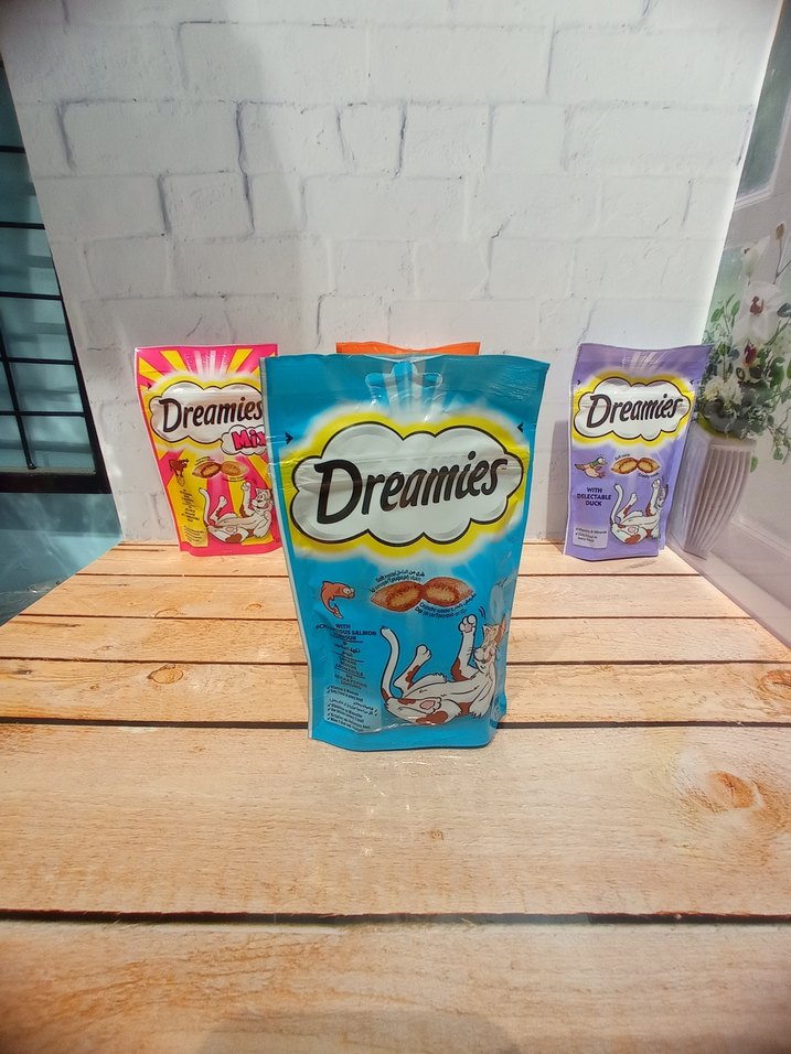 Dreamies Sebzeli Ödüllü Kedi Maması - Görsel 3