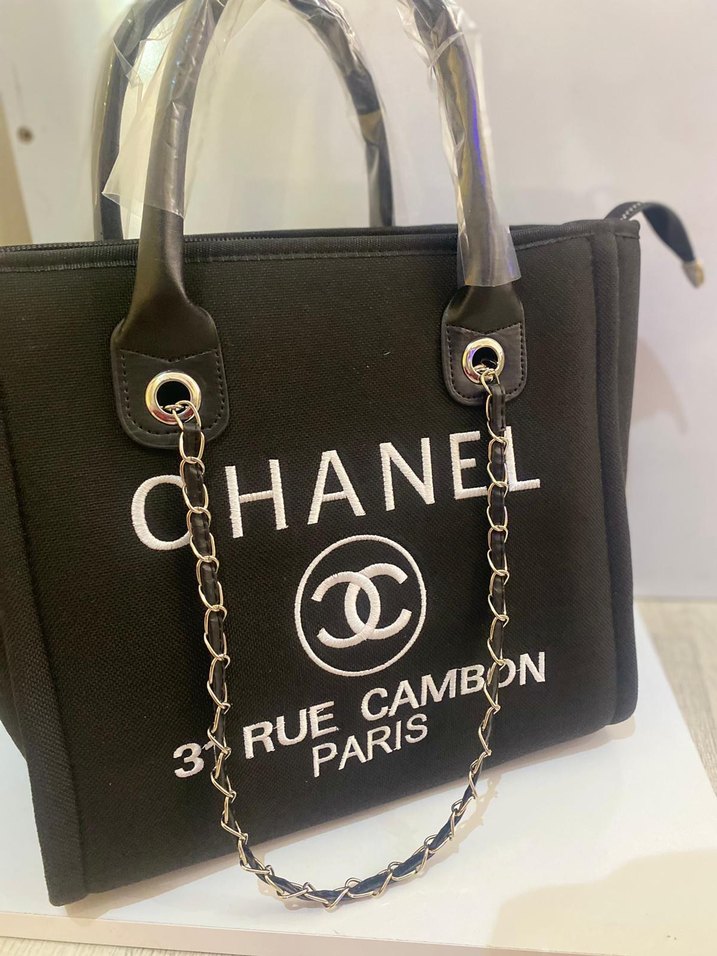 Zincir Detaylı Siyah Beyaz Kadın Çanta - Görsel 2