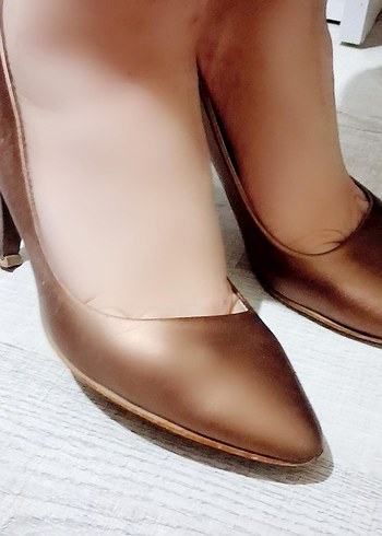 Bej Parlak İnce Topuklu Kadın Ayakkabı - Görsel 2