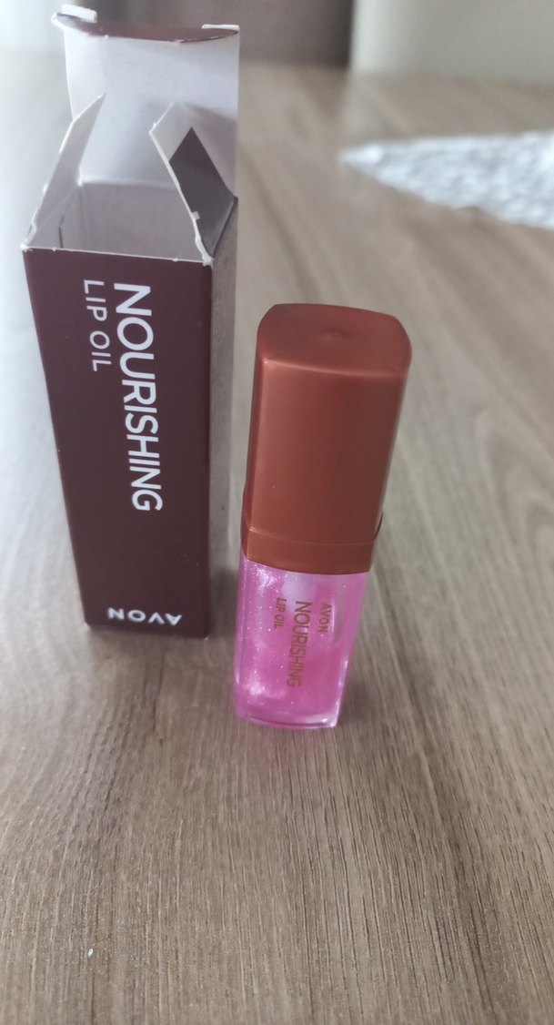 Avon Besleyici Bordo Dudak Yağı - Görsel 3