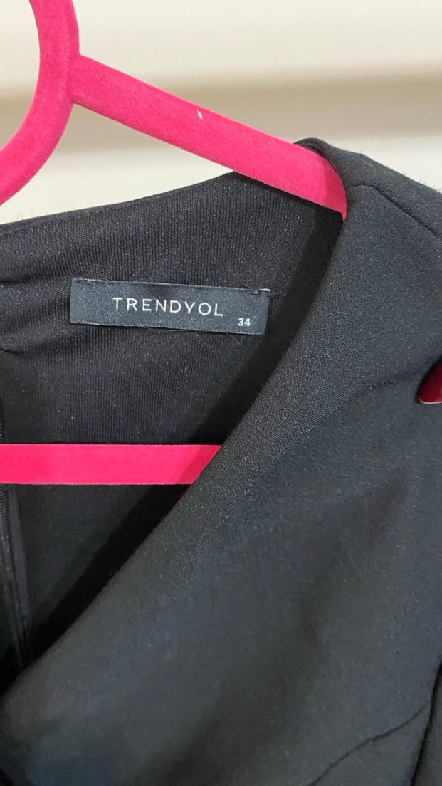 V Yakalı Siyah kısa Ofis Elbisesi - Görsel 3