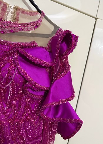 Uzun Dantel İşlemeli kol detaylı ÖZEL DİKİM Pembe Kadın Abiye - Görsel 2