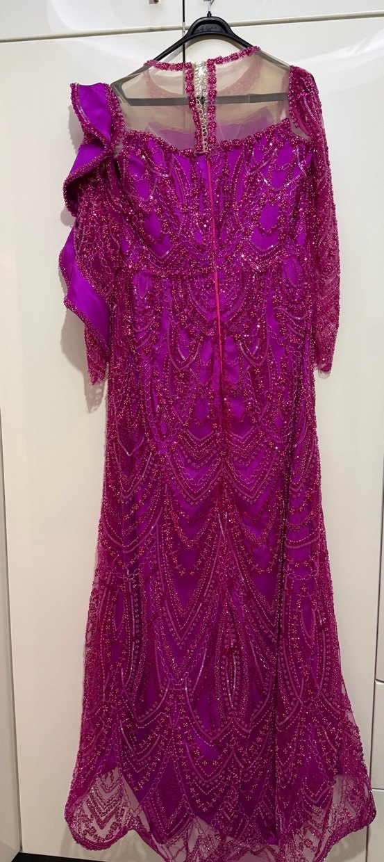 Uzun Dantel İşlemeli kol detaylı ÖZEL DİKİM Pembe Kadın Abiye - Görsel 3