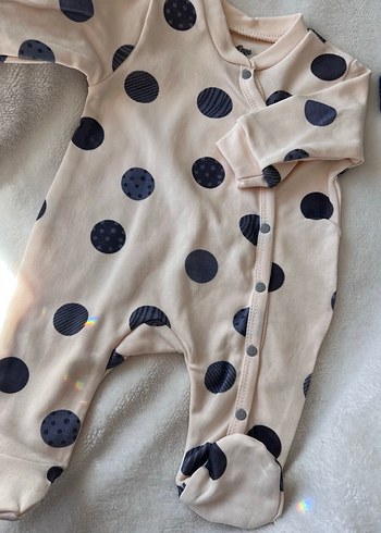 Düğmeli Mavi Bebek Tulum ve Şapka Seti - Görsel 3