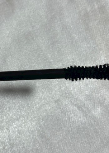 Parlak Kırmızı NARS Maskara - Görsel 3