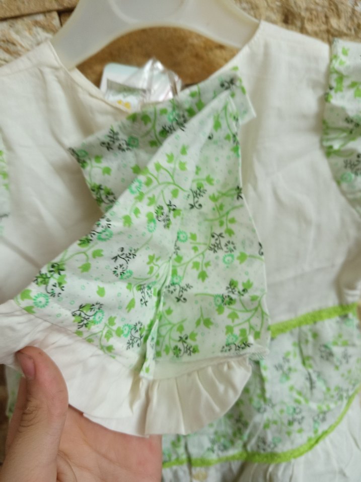 Nakışlı Beyaz Bebek Önlüğü - Görsel 2