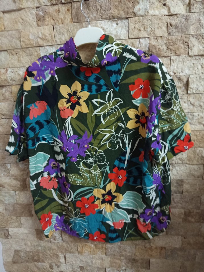 Çiçek Desenli Renkli Kısa Kollu Kadın Gömlek - Görsel 3