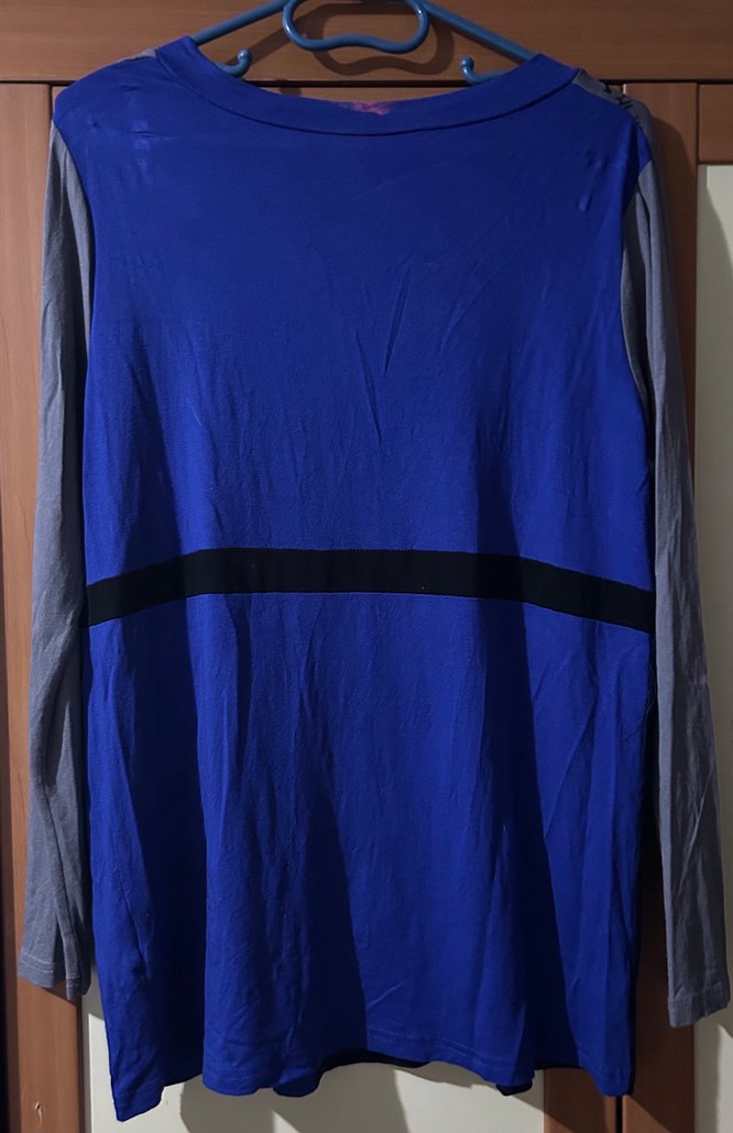 Mavi Gri V Yaka Baskılı Hamile Bluzu - Görsel 3