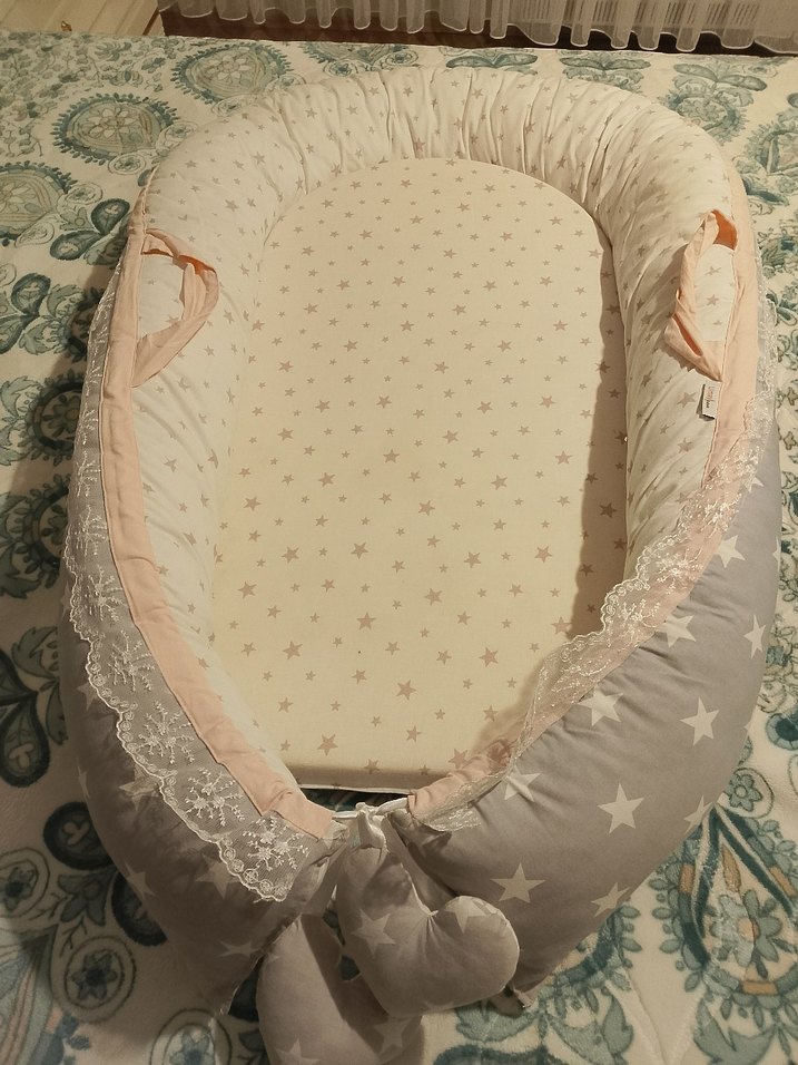 Gri Nakışlı Bebek Uyku Yatağı - Görsel 2