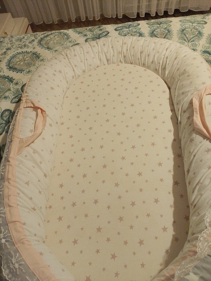 Gri Nakışlı Bebek Uyku Yatağı - Görsel 3