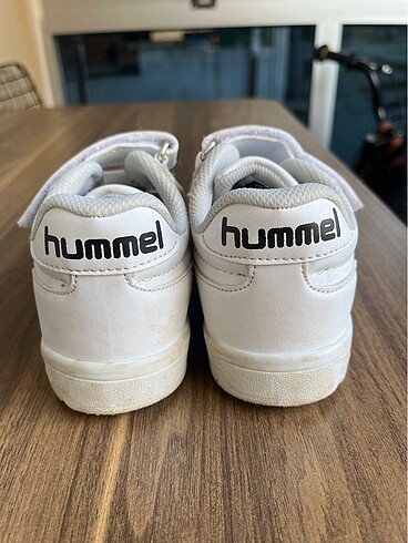28 Beden beyaz Renk HUMMEL ERKEK ÇOCUK AYAKKABI