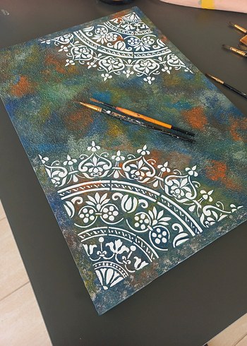 Mavi ve beyaz desenli dekoratif tablo - Görsel 3