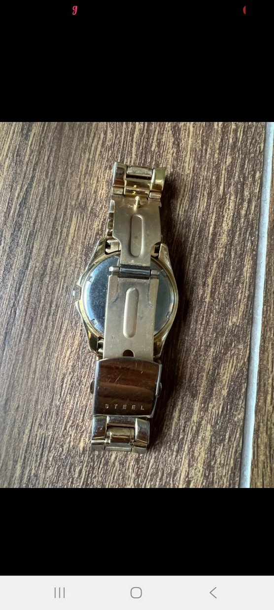 Klasik Parlak Altın Renk Kadın Kol Saati - Görsel 5