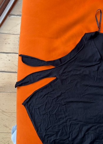 Siyah Dökümlü V Yaka Uzun Elbise - Görsel 4