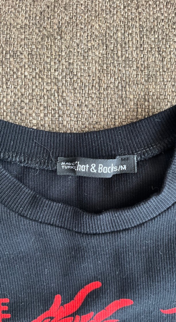 Kısa Kollu Kırmızı Ejderha Baskılı Goth Crop Top - Görsel 3