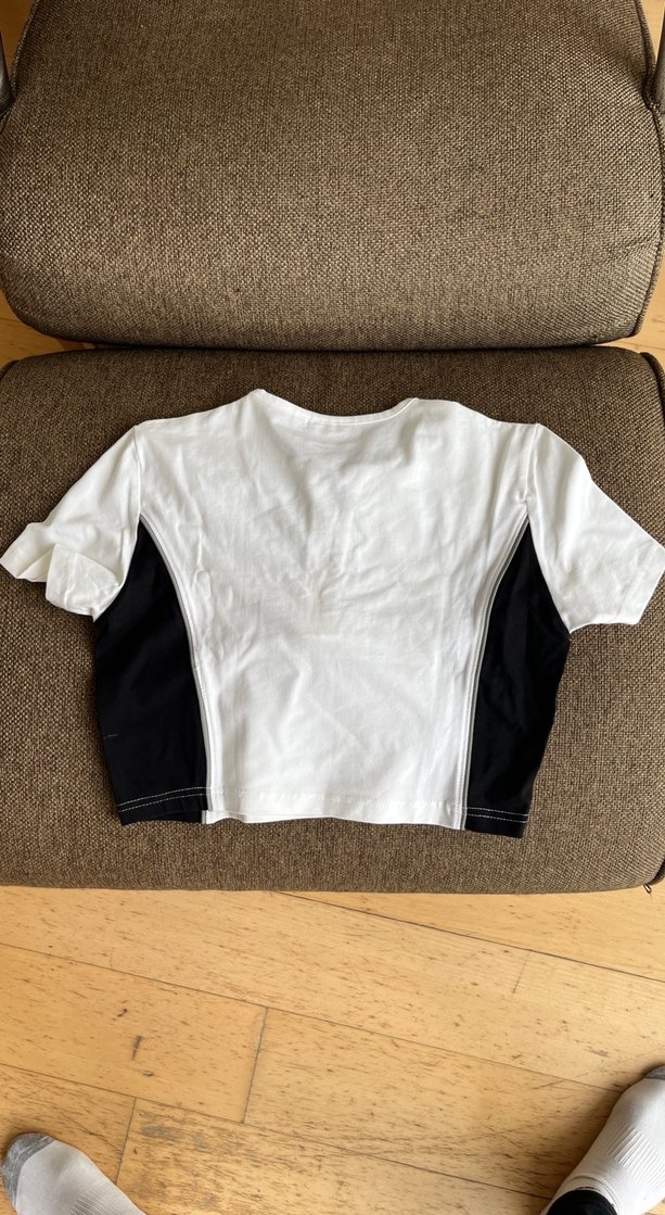 FILA Beyaz Siyah Fermuarlı Kısa Kollu Kadın Tişört - Görsel 2