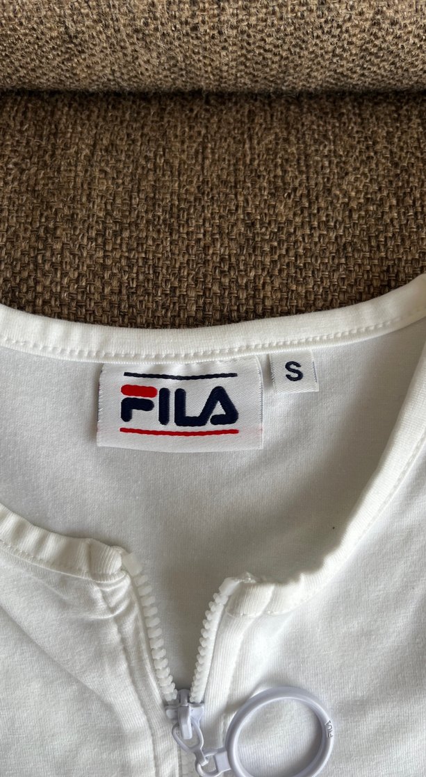 FILA Beyaz Siyah Fermuarlı Kısa Kollu Kadın Tişört - Görsel 3