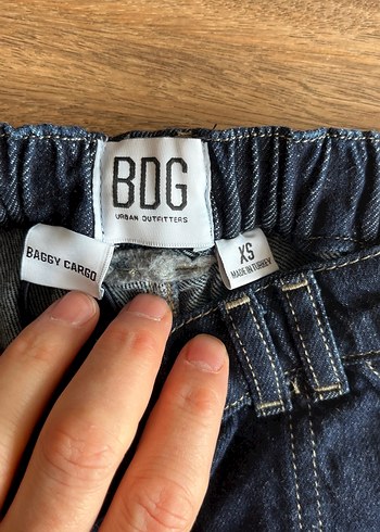 Lacivert Kemerli Geniş Kesim Kadın Kot Pantolon - Görsel 3