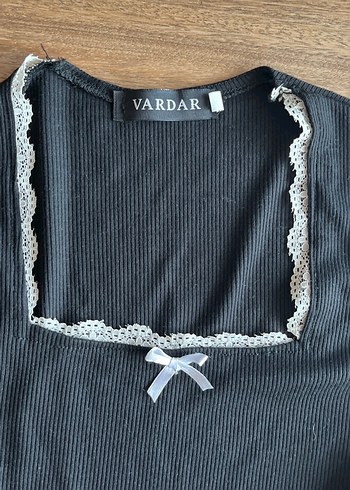 Kare Yaka Siyah Crop Top - Görsel 3