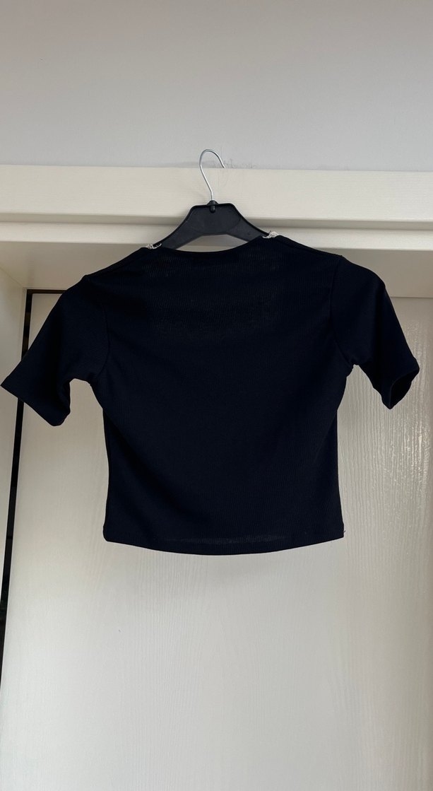 Kare Yaka Siyah Crop Top - Görsel 2