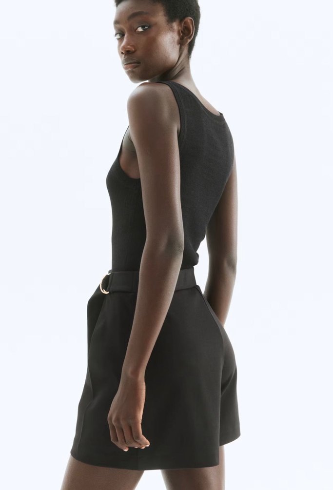 H&M Siyah Kemerli Şort Etek - Görsel 3