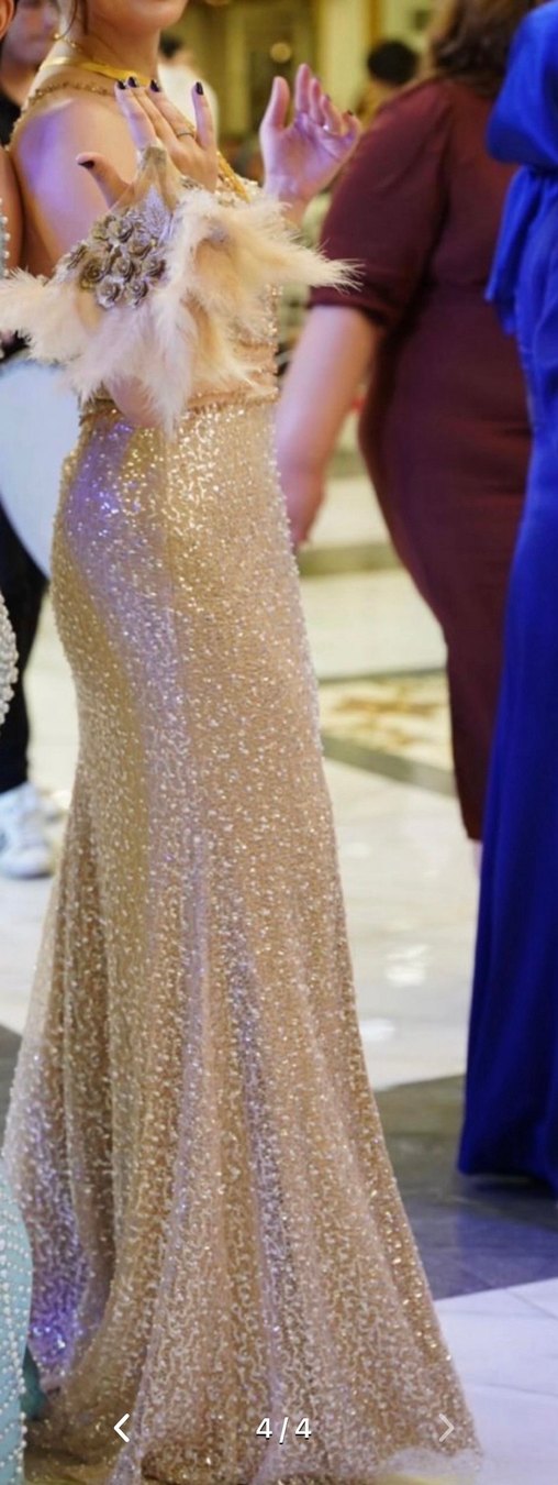 Podium Vip Altın Renkli Payetli Uzun Abiye Elbise - Görsel 3