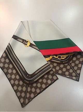  Beden Gucci model twill eşarp