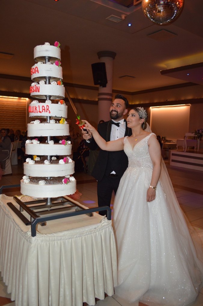 Klasik Beyaz A Kesim Gelinlik - Görsel 3