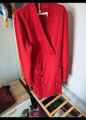Kırmızı Düğmeli ceket Elbise - Görsel 2