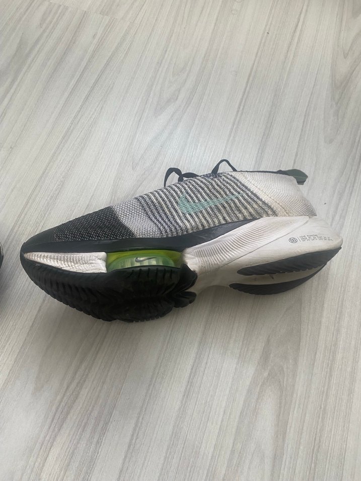 Nike koşu ayakkabısı - Görsel 4