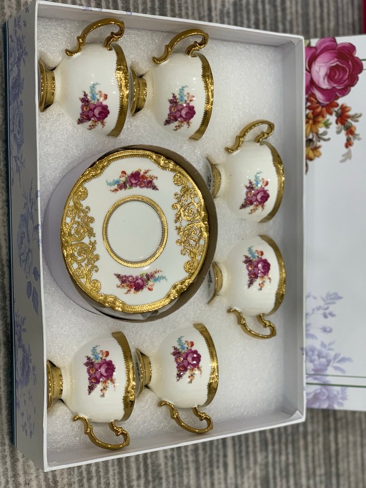 Altın İşlemeli Beyaz Fincanı Takımı - Görsel 2