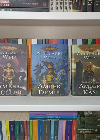 Margaret Weis Karanlık Havari Serisi - Görsel 2